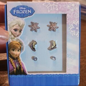 New Disney Frizen Snowflake and Boot Earrings Set